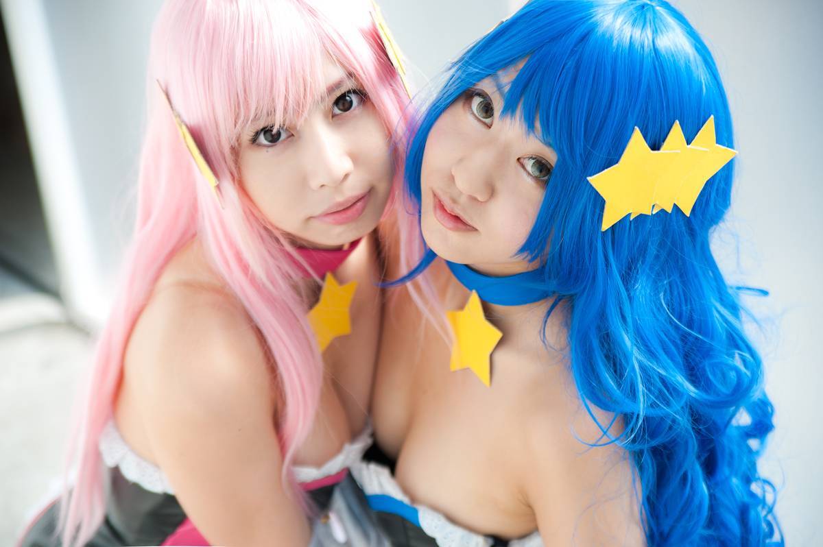 [Cosplay] 双姐妹性感cos制服写真